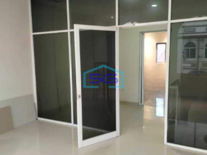 Disewakan Ruko Siap Pakai di Grand Galaxy Bekasi Selatan Luas Bangunan  175 m²