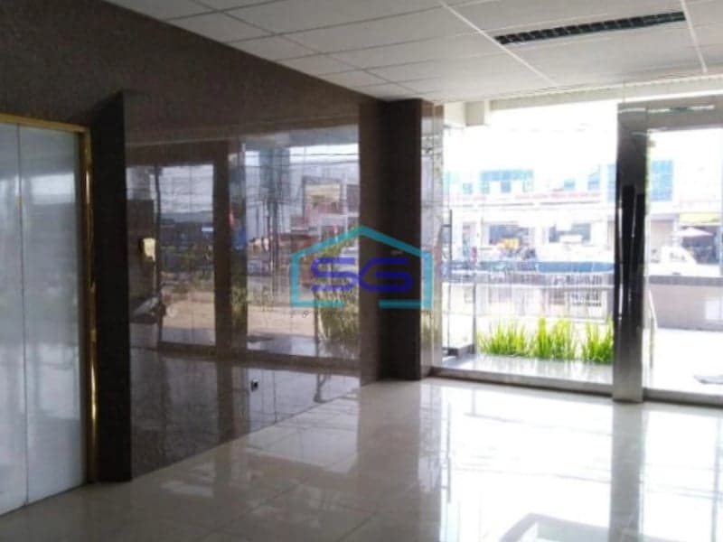 Disewakan Kantor Sudah Renovasi SHM Luas Bangunan 8800m2 di Mampang Prapatan Jakarta Selatan