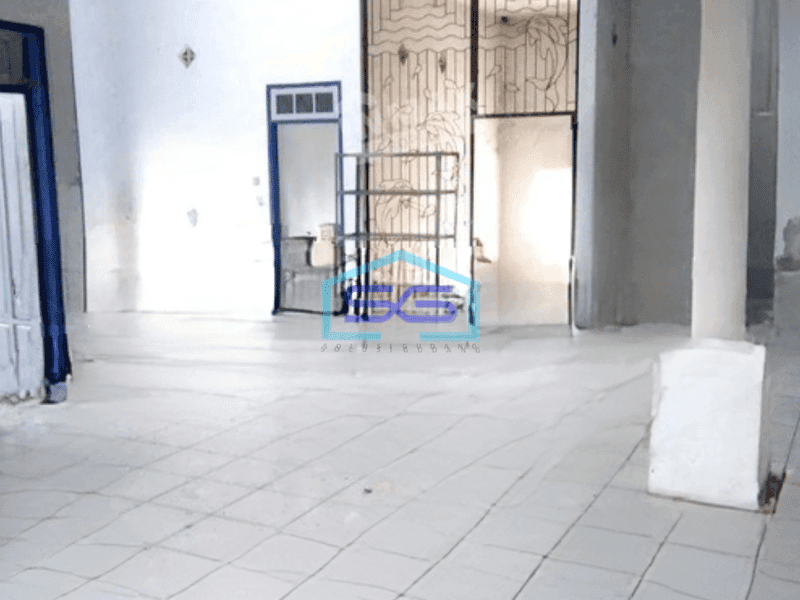 Dijual Cepat Gudang Lokasi Strategis di Pakis Malang Luas Tanah  400 m² Akses Container