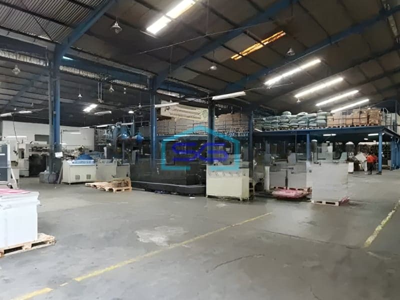 Disewakan Gudang Luas Bangunan 9000 m² Lokasi di Surabaya