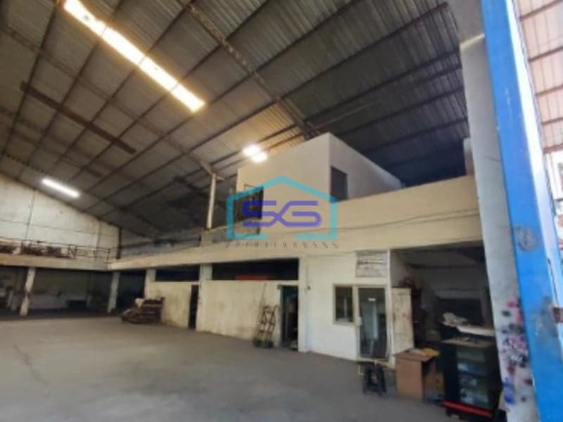 DIjual Gudang Di Simomulyo Siap Pakai Truck Ban Dobel Dkt Margomulyo Luas Bangunan  957 m²