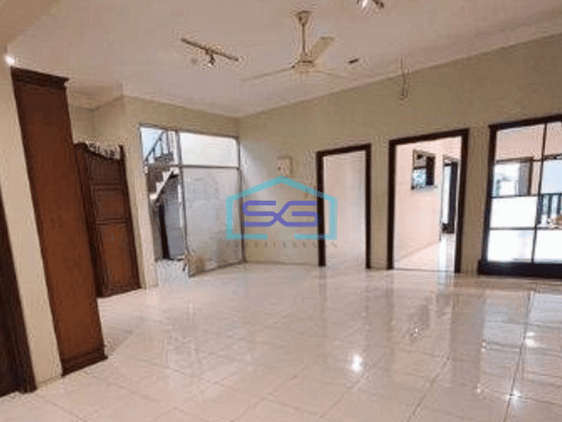 Disewakan Ruang Usaha Ngagel Tama, Surabaya Luas Tanah 230m2 Lokasi Strategis