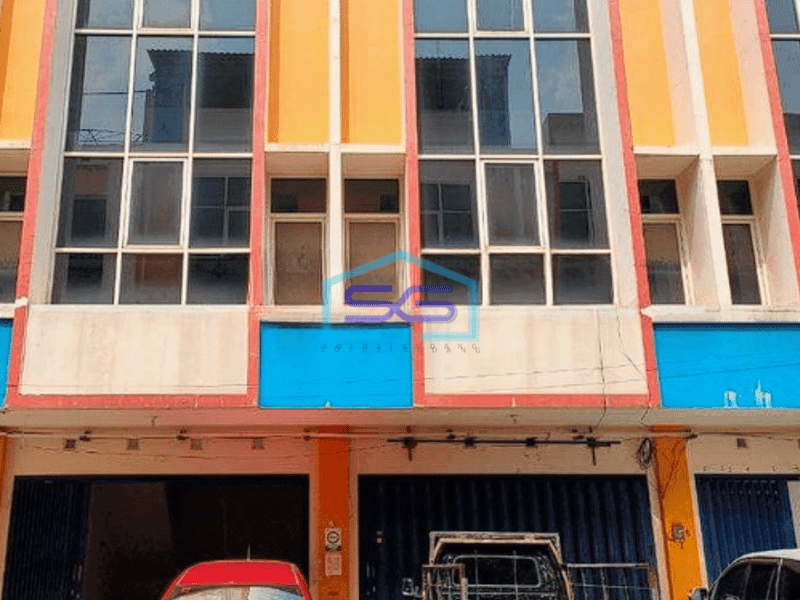 Disewakan Ruko Wiyung Surabaya 3 Lantai LB 150m2