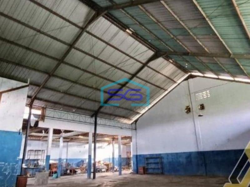 Dijual Gudang Strategis Zona Industri Luas Tanah 918m2 Lokasi Banjarsari Solo