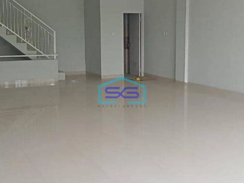 Dijual Ruko Baru 3 Lantai di Depan Jalan Raya Bekasi LB 300m2