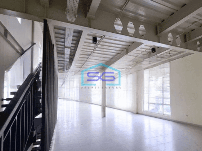 Disewakan Ruko Baru Luas Bangunan  576 m² di Serpong Tangerang Selatan