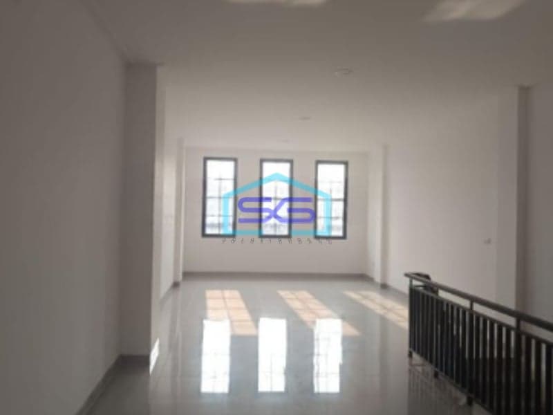 Disewakan Ruko Osaka PIK Jakarta Utara LB 200m2 Bangunan 3 lantai Hadap Jalan Raya