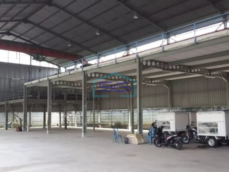 Dijual gudang / Workshop ada hois di Cileungsi luas bangunan 1500m