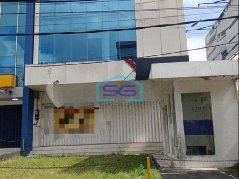 Disewakan Ruko 3 Lantai Lokasi Sangat Strategis di Balikpapan LB 690m2