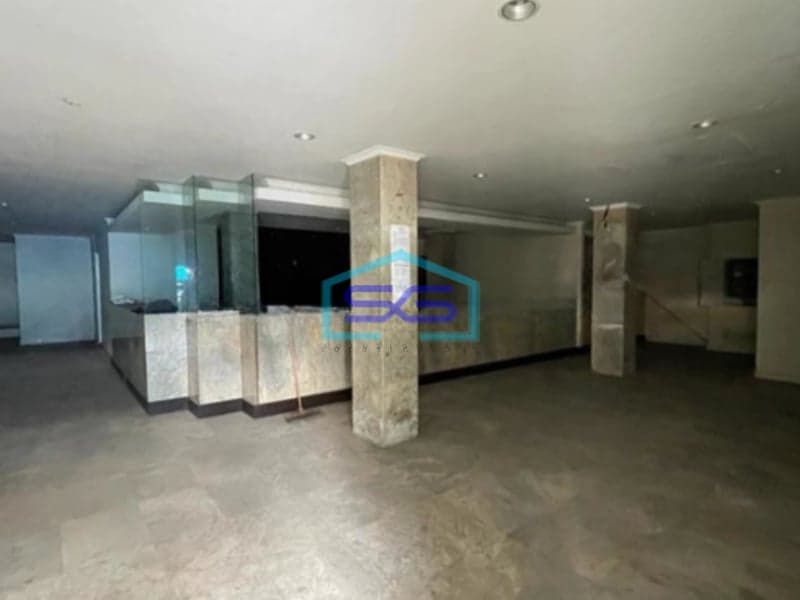 Disewakan Ruko 3 Lantai Ex Bank Hook di Semarang Tengah LB 828m2