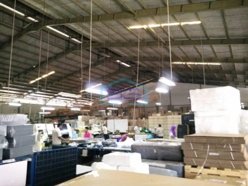 Disewakan Pabrik di Hyundai Cikarang luas 3800m