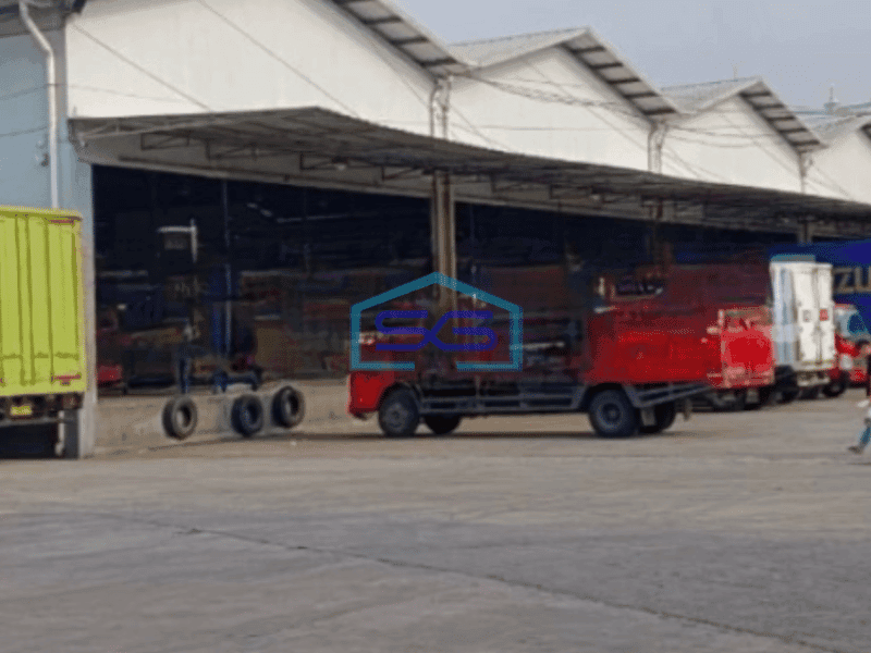 Disewakan Gudang Akses Container 40 Feet Luas Bangunan 2300 m² di Kapuk Kamal Jakarta Barat