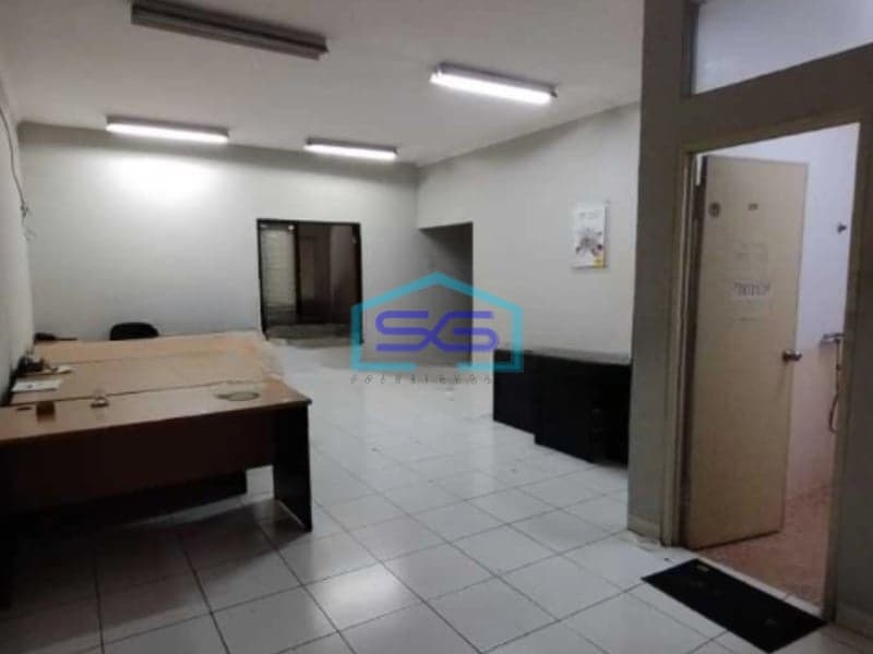 Disewakan Ruko 3.5 Lantai Gatot Subroto Kota Bandung Luas Bangunan  455 m²