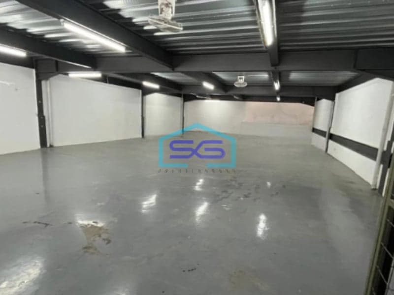 Disewakan Gudang Ada Lift Barang Luas Tanah  240 m² di Jakarta Utara