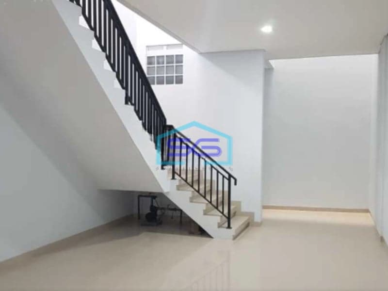 Disewakan Ruko Strategis di H.sobandi Margahayu Bandung Luas Bangunan  200 m²