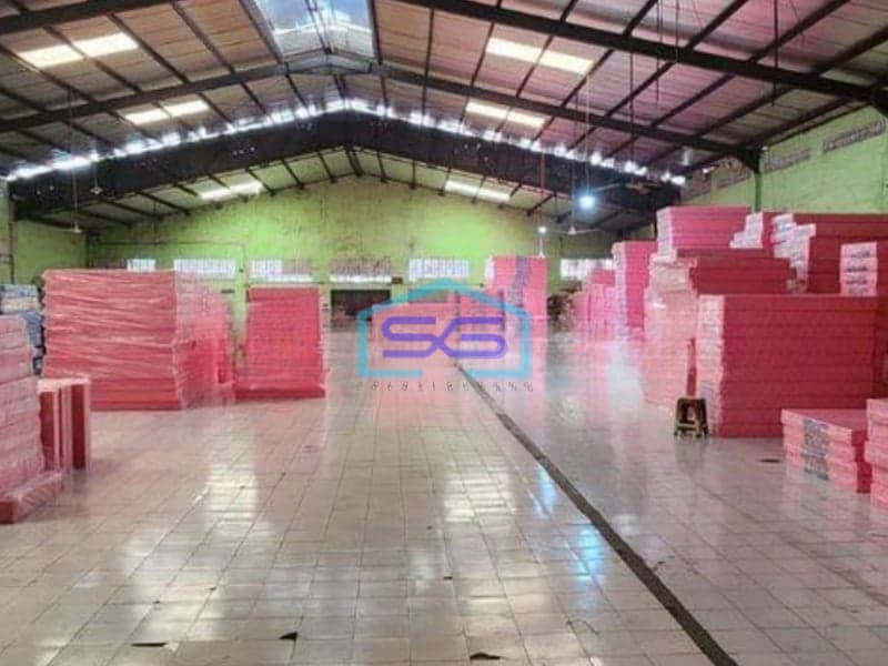 Dijual Gudang Murah Kendaraan Fuso Bisa Masuk Dekat Tol Kopo di Bandung LT 3560m2