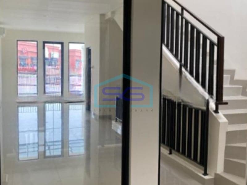 临近唐格朗万丹三层商住两用房出租，拎包入住，无洪水