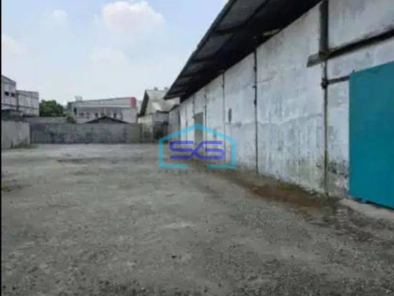 Disewakan Gudang LT 3500m2 di Daan Mogot Jakarta Barat Parkir Luas Siap Pakai