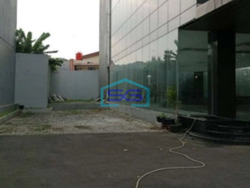 Dijual Gedung Kantor Bagus Strategis Siap Pakai di Jakarta Selatan LB 2225m2