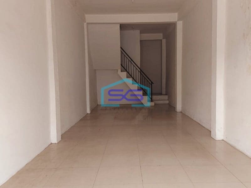 Disewakan Ruko Bisnis Pinggir  3 Lantai Siap Pakai di Jalan Parameswara, Palembang LB 176m2