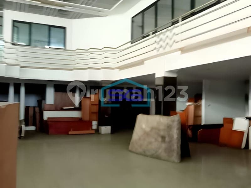 Dijual Gedung Kantor Komersial Lokasi Pusat Kota Bandung di Asia Afrika LB 2000m2