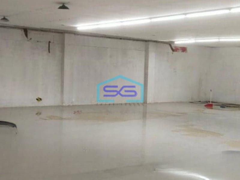 Disewakan Ruko Dengan Parkir Luas Di Jalan Ramai Kebon Jeruk Jakarta Barat