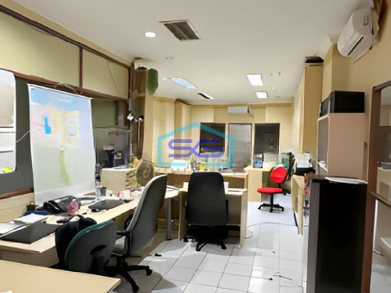 Dijual Ruko Mutiara Taman Palem Cengkareng Jakarta Barat 4 Tingkat Semi Furnished LB 270m2