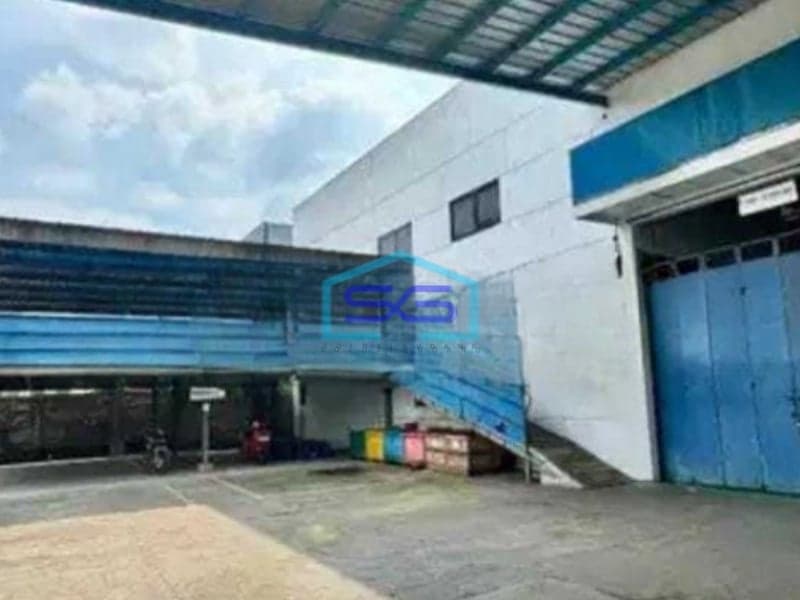 Disewakan Gudang Ada Loading Dock Luas Bangunan  2205 m² di Jababeka Bekasi