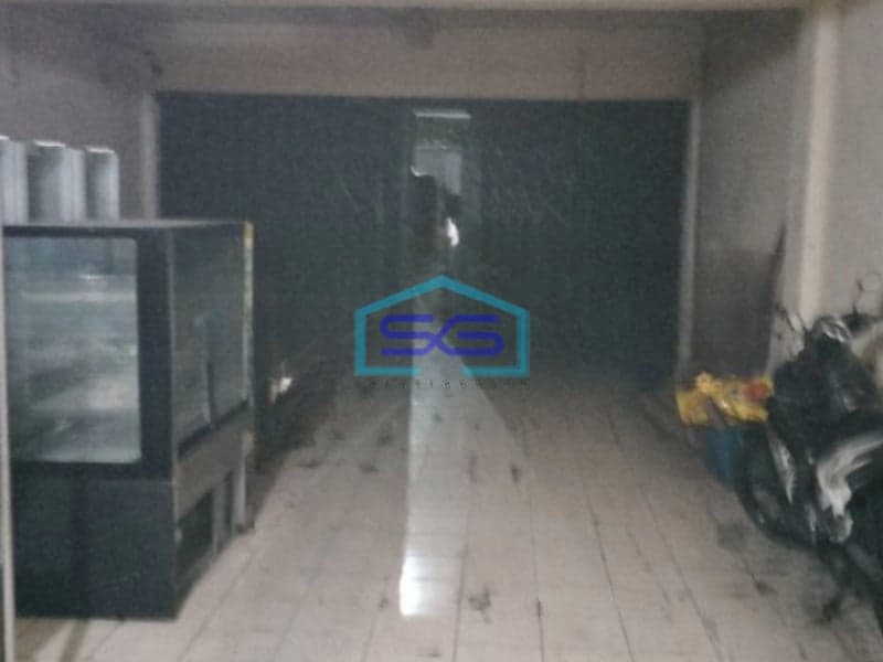 Disewakan Ruko Luas Bangunan 300 m² Lokasi Strategis di Tubagus Angke Jakarta Barat