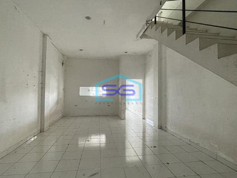 Disewakan Ruko Halaman Luas Jalan Demang Lebar Daun Palembang LB 180m2