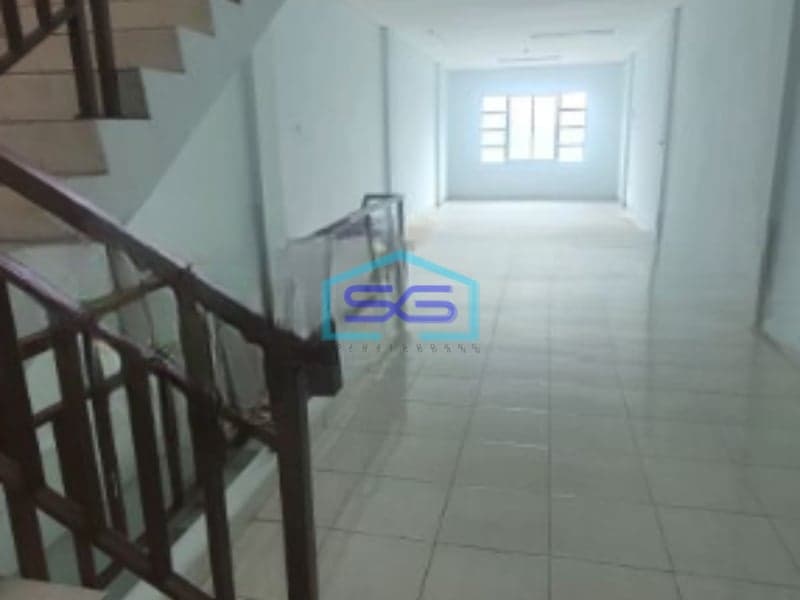 Disewakan Ruko Luas Bangunan 180 m² Lokasi di Tambora Jakarta Barat