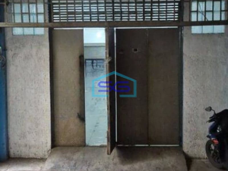 Disewakan Ruko di Pangeran Jayakarta Jakarta Pusat Luas Bangunan 297 m²