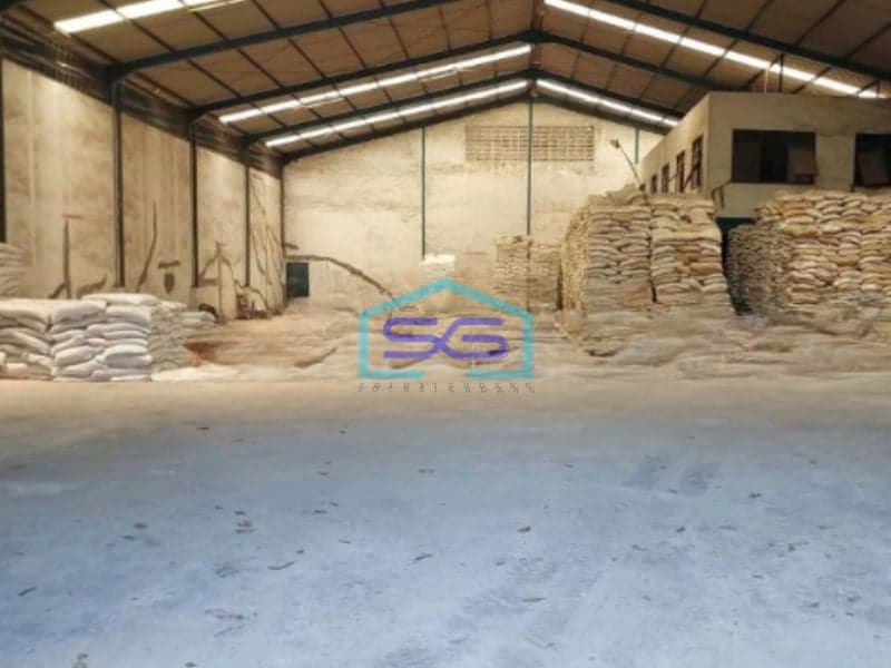 Disewakan Gudang Lokasi Bebas Banjir Luas Bangunan  3305 m²  di Kalianak Surabaya