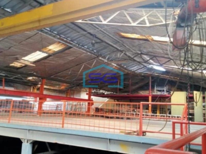 Dijual Pabrik Lokasi di kavling DPR Cipondoh Tangerang Luas Bangunan 2500m2