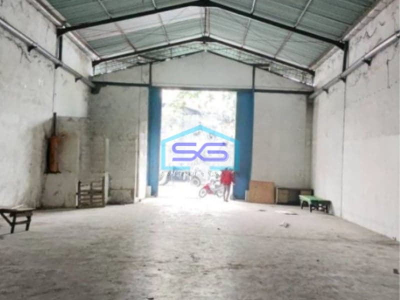 Disewakan Gudang Ada kantor Luas Bangunan 360 m² Lokasi Margomulyo Surabaya