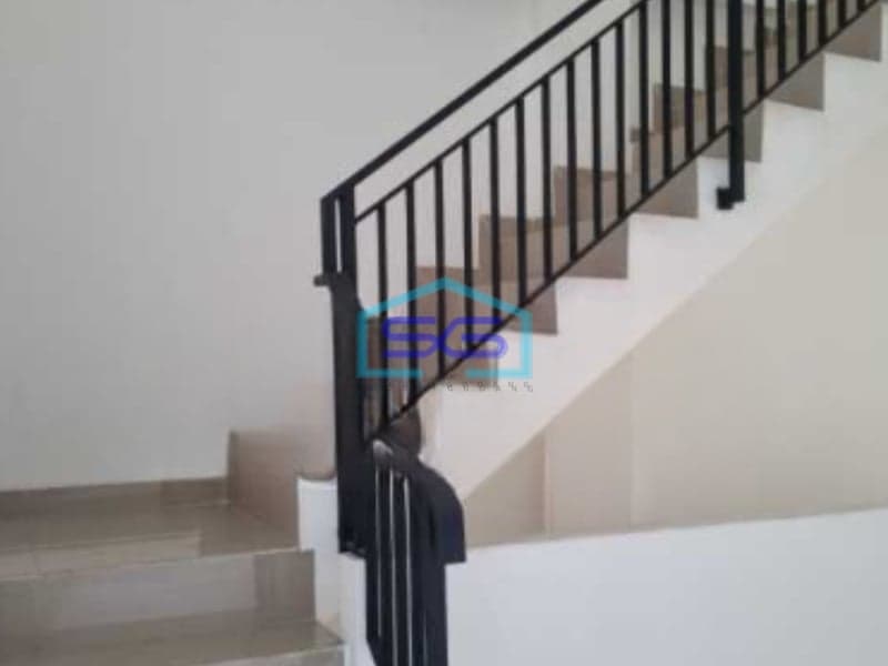 Dijual Ruko 3 Lantai Pinggir Jalan Raya Luas Bangunan 295 m² Lokasi Cengkareng Jakarta Barat