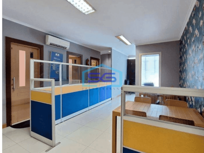 Disewakan Gedung 4 Lantai Lokasi di Kemayoran Jakarta Pusat LB 1152m2