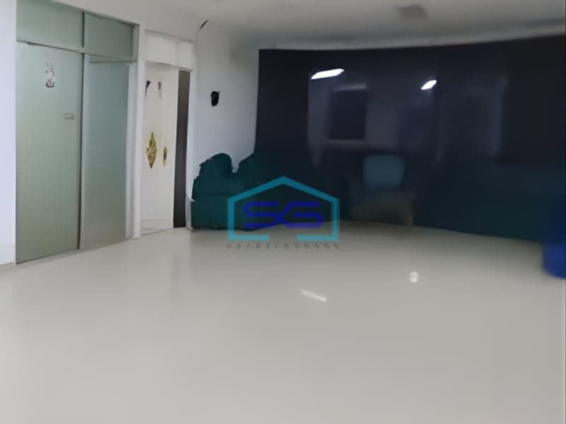 Disewakan Ruko Komersil Besar di Jalan Utama Di Kramat Jati jakarta Timur LB 600m2