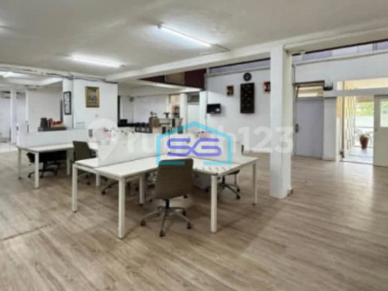 Dijual Gedung Kantor Eksklusif di Area Elit Jakarta Selatan LT 1165m2