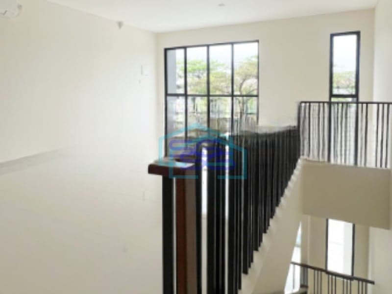 Disewakan Ruko 3 Lantai Luas Bangunan 268 m² Lokasi di Gading Serpong Tangerang
