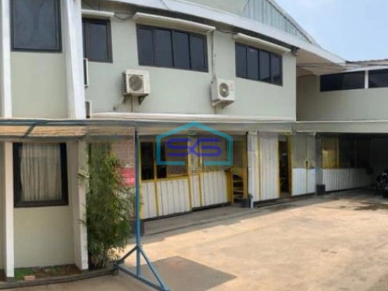 Dijual Pabrik Luas Bangunan  2500 m² Akses Container 40 Feet di Cipondoh Tangerang