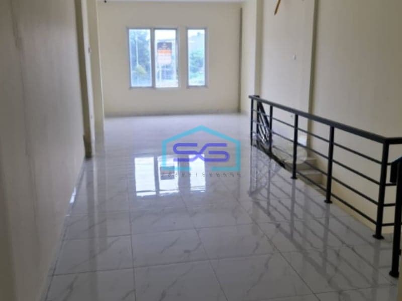 Dijual Ruko Sudah Renovasi 2,5 Lantai Siap Huni di Tangerang LB 99m2