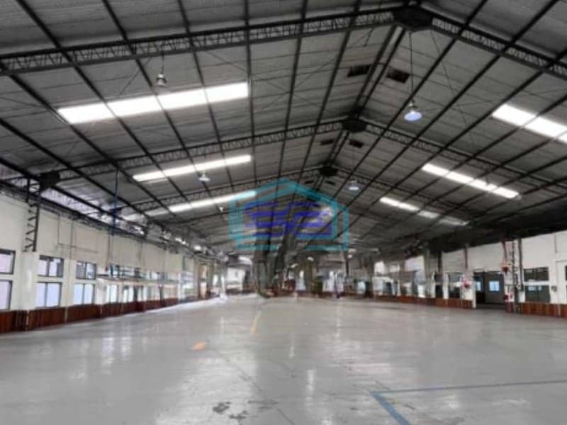 Dijual Pabrik Luas Bangunan  12000 m² Lokasi Strategis di Bekasi