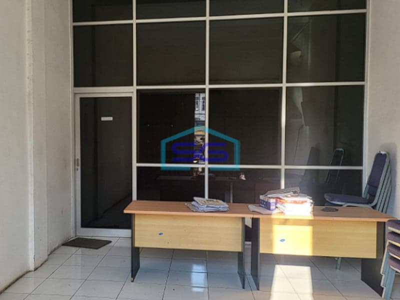 Disewakan Ruko di Jalan MP Mangkunegara Palembang LB 540m2