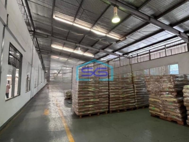 Disewakan Gudang Besar Siap Pakai Luas Bangunan  6000 m² di Narogong Bekasi