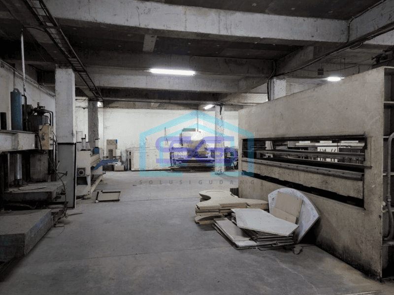 Dijual Gudang Siap Operasional Dekat Pintu Tol di Pondok Cabe