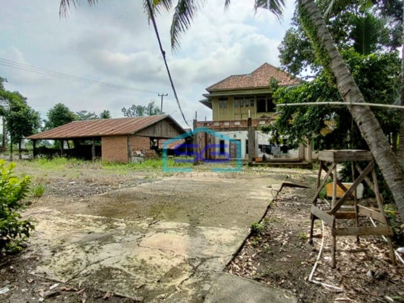 Dijual Tanah Beserta Bangunan di Jalan Mayjen Yusuf Singedekane, Palembang LT 4000m2