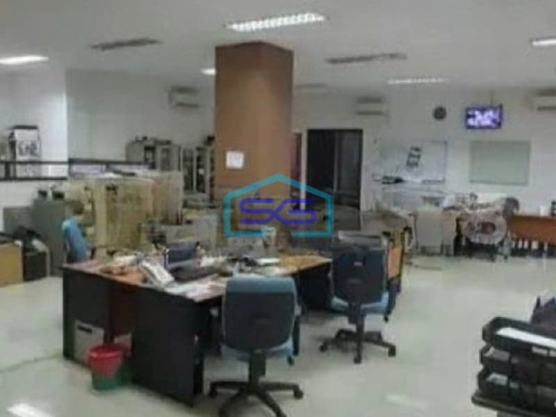 Dijual Kantor di Gedung di Jalan Lingkar Duren Sawit Jakarta Timur Sudah Renovasi HGB LB 800m2