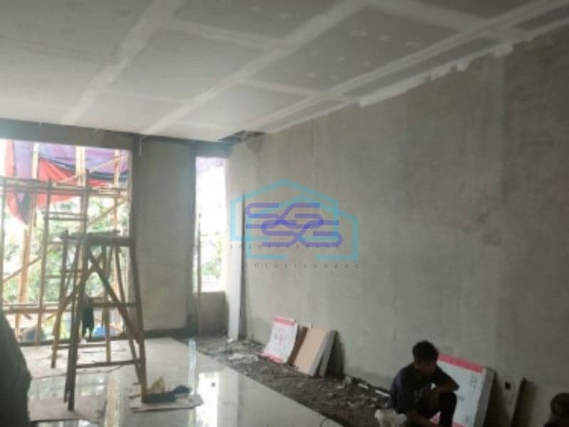 Di jual ruko baru mainroad holis Holis Cigondewah, Bandung Luas Bangunan  174 m²