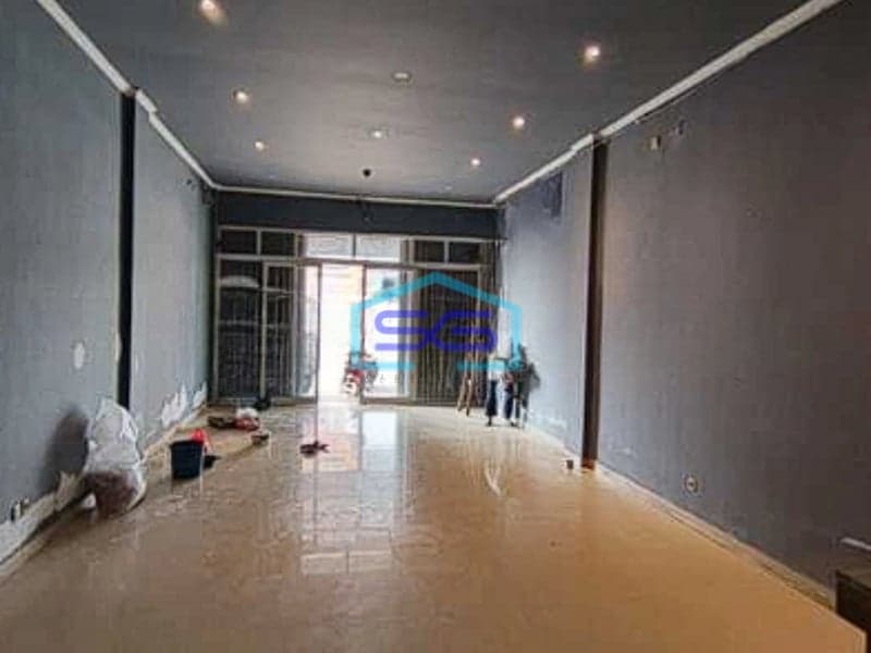 Disewakan ruko 3½ lantai di Raya Pekayon, Bekasi Selatan LB 350m2